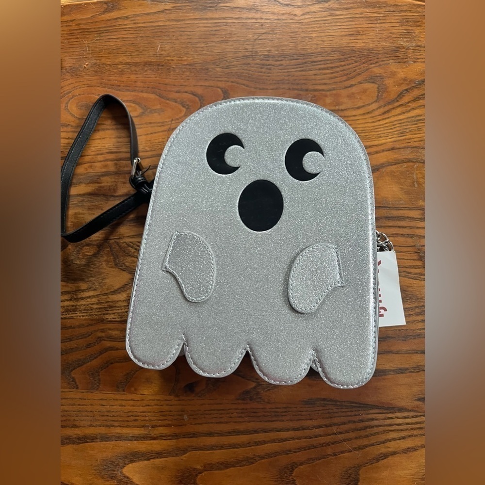 Viral TikTok silver Ghost Purse HTF new - Picture 3 of 5